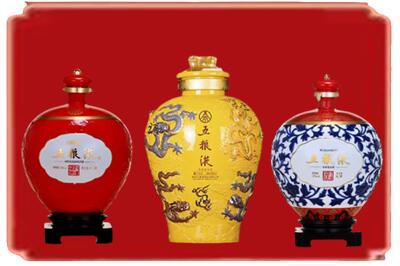 镇江市润州烟酒回收五粮液各种摆件.jpg